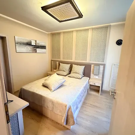 Stylish Park View In Argisht Partez Golden Sands Apartamento
